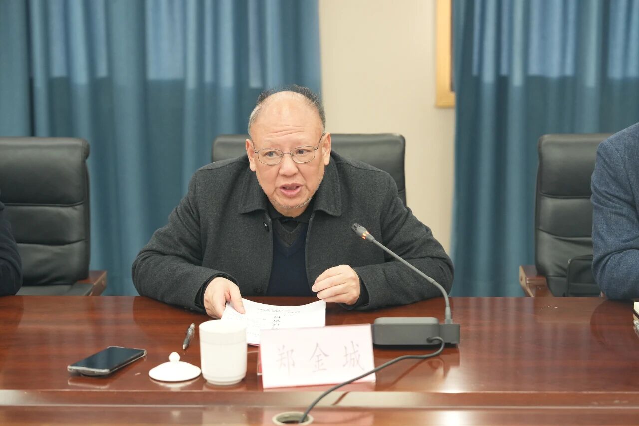 【凝聚“五老”智慧，共繪育人新篇】市教委關(guān)工委中職分會第四片區(qū)工作研討會在重慶市經(jīng)貿(mào)中等專業(yè)學(xué)校成功召開